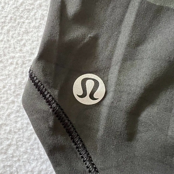 NWT Lululemon Women Incognito Camo Multi Gator Green Print Sculpt Tank Top 4 - Picture 6 of 7